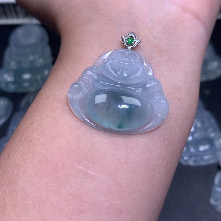 翡翠18K金镶嵌颈饰缅甸翡翠A货