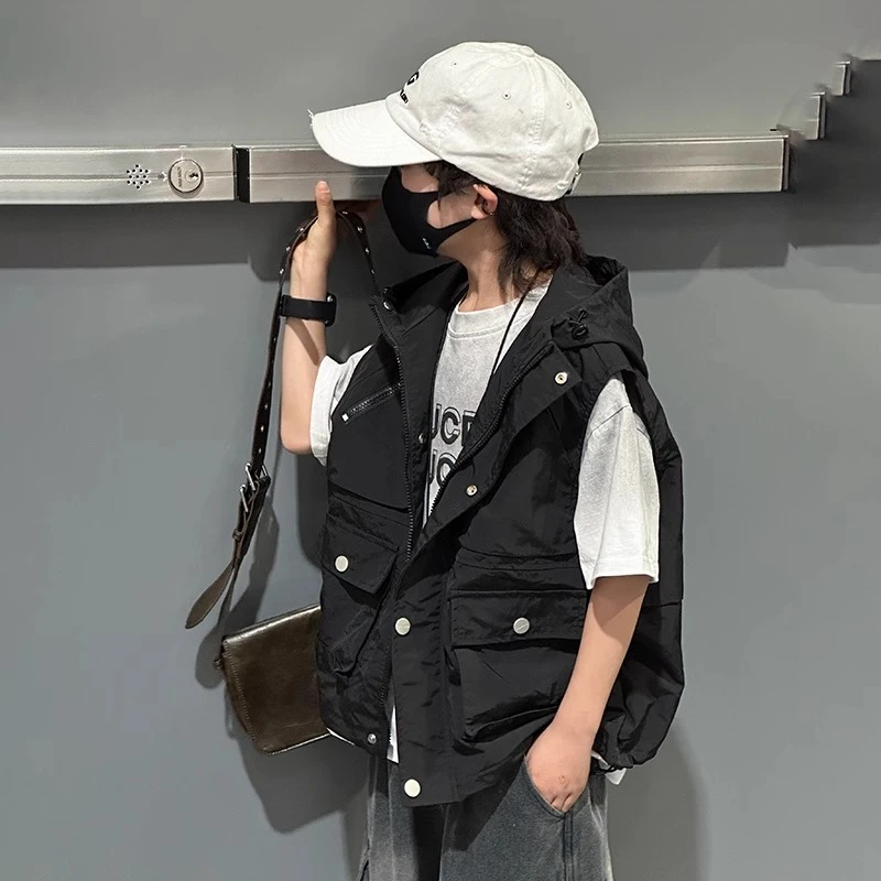 男童连帽马甲儿童春秋款潮酷帅气上衣2025新款洋气时髦休闲黑马甲