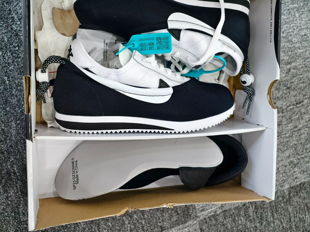 nike 经典配色鞋型 190号   37.5码