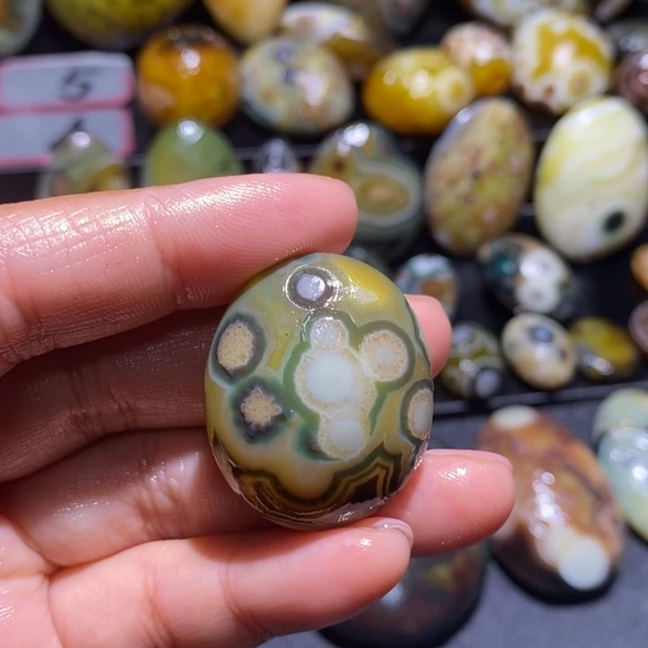 玛瑙/玉髓未镶嵌珠宝半成品66