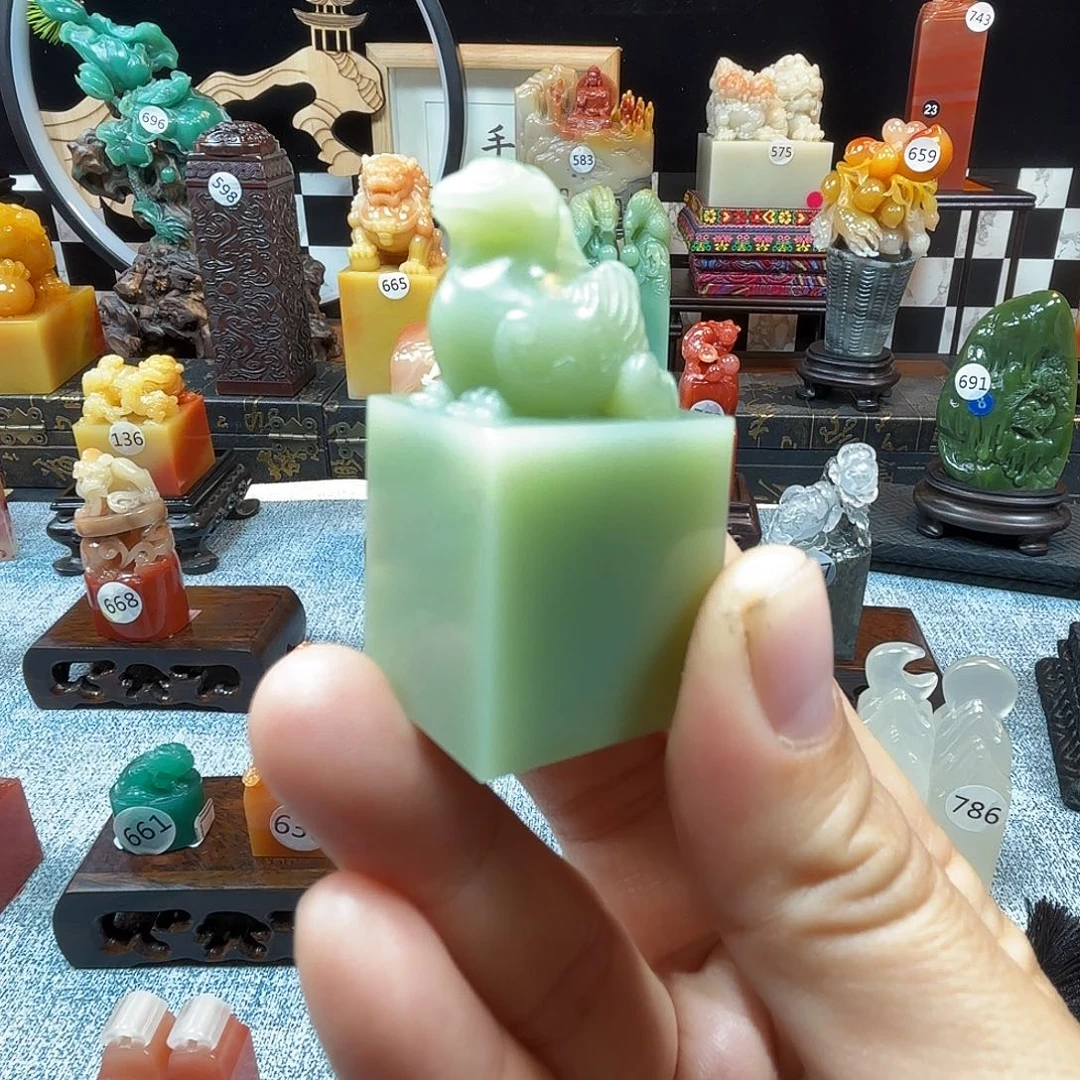 寿山石印石玄鸟云南蓝8