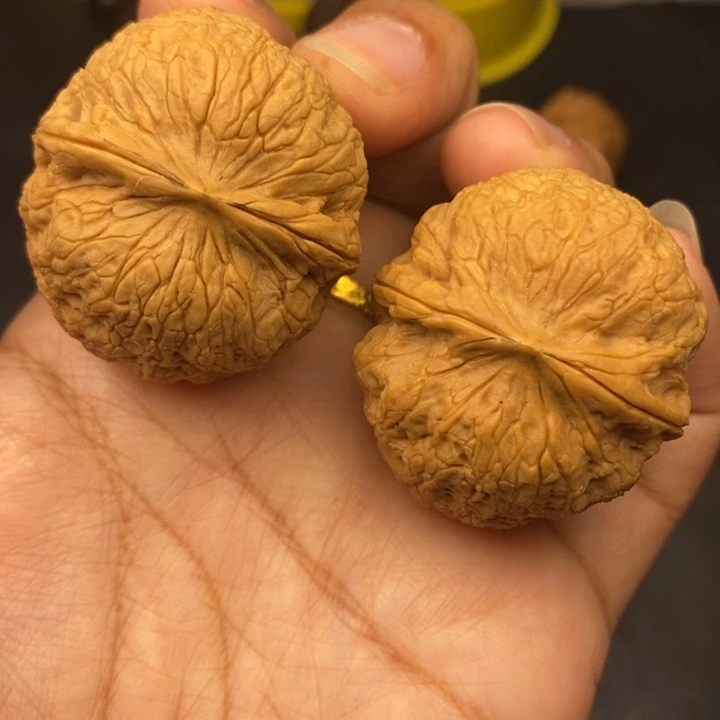 文玩核桃吊坠39尺牡丹55克