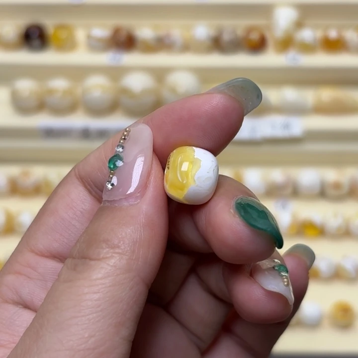 未镶嵌琥珀裸石12加老型