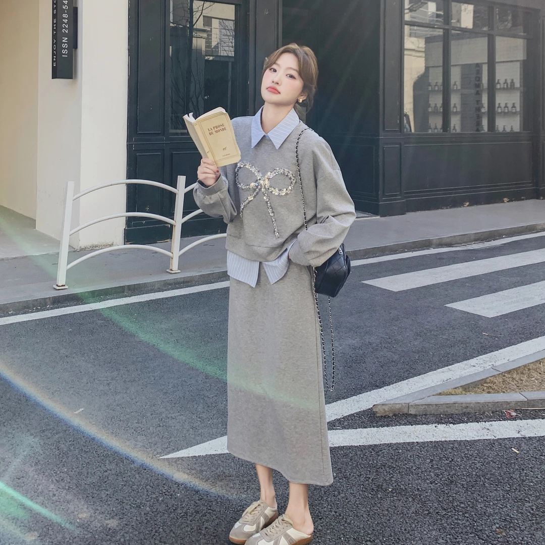 灰色休闲减龄卫衣套装裙女春季2025新款超火韩系衬衫半身裙三件套