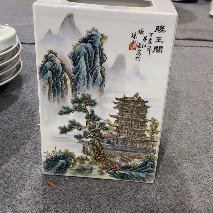 景德镇陶瓷工艺品亦*