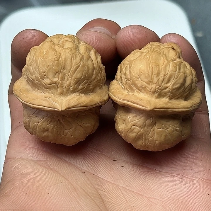 文玩核桃把件10号云铁42尺52克