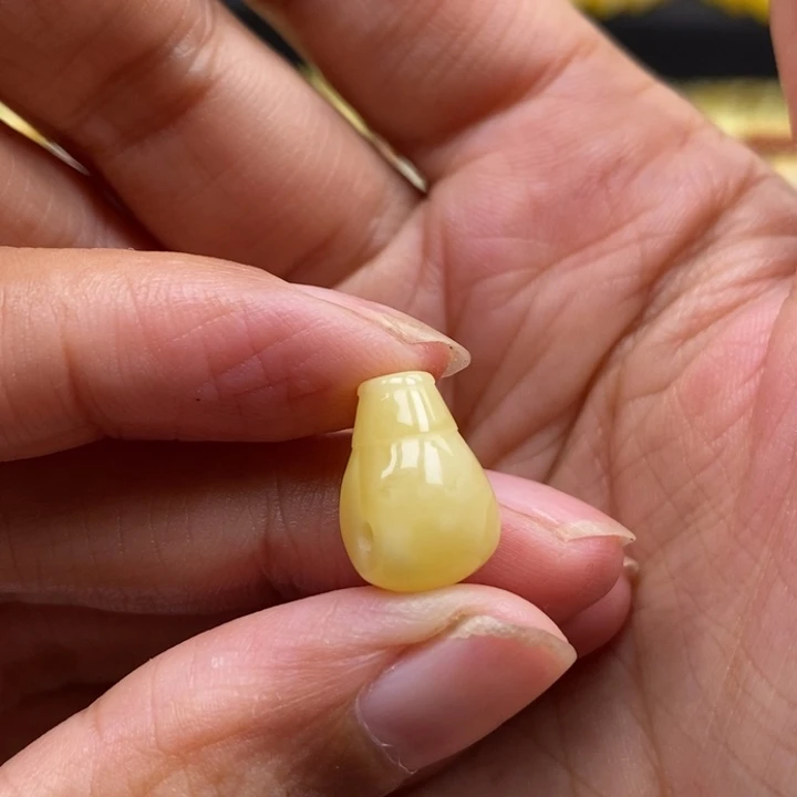 琥珀未镶嵌裸石蜜蜡三通