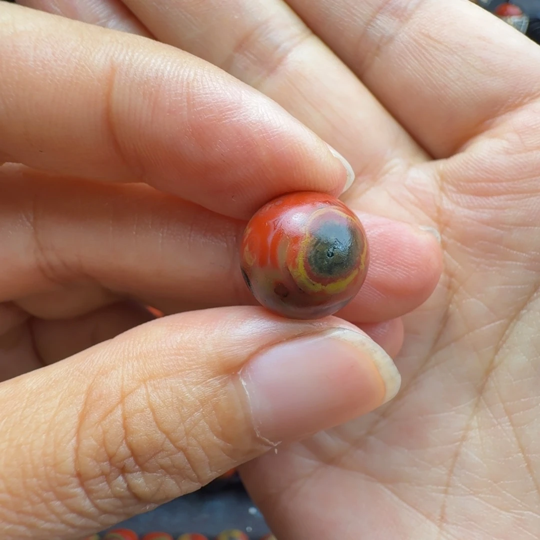 蕉***蕉颈饰未镶嵌南红玛瑙