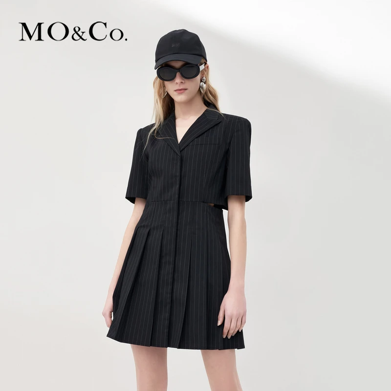 MOCO夏季解构露腰压褶短袖条纹西装连衣裙针织MBB2DRS005