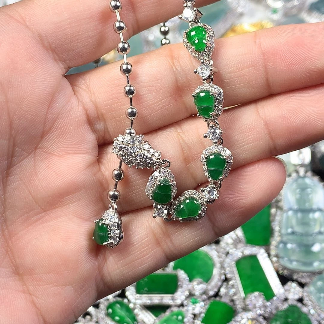 翡翠未镶嵌颈饰项链