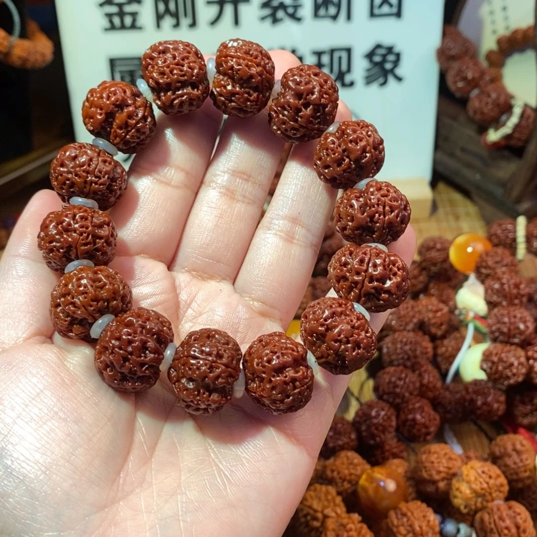 金刚菩提吊坠18195瓣素肉