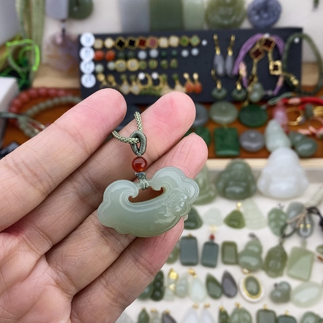 和田玉未镶嵌吊坠(不含链)