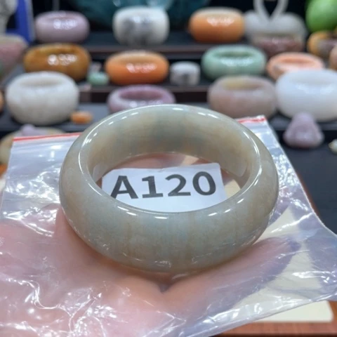 未镶嵌手镯石英质玉