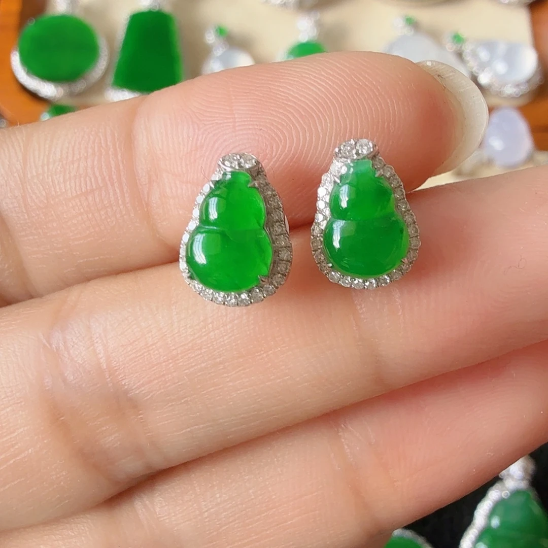 翡翠18K金镶嵌耳饰耳钉