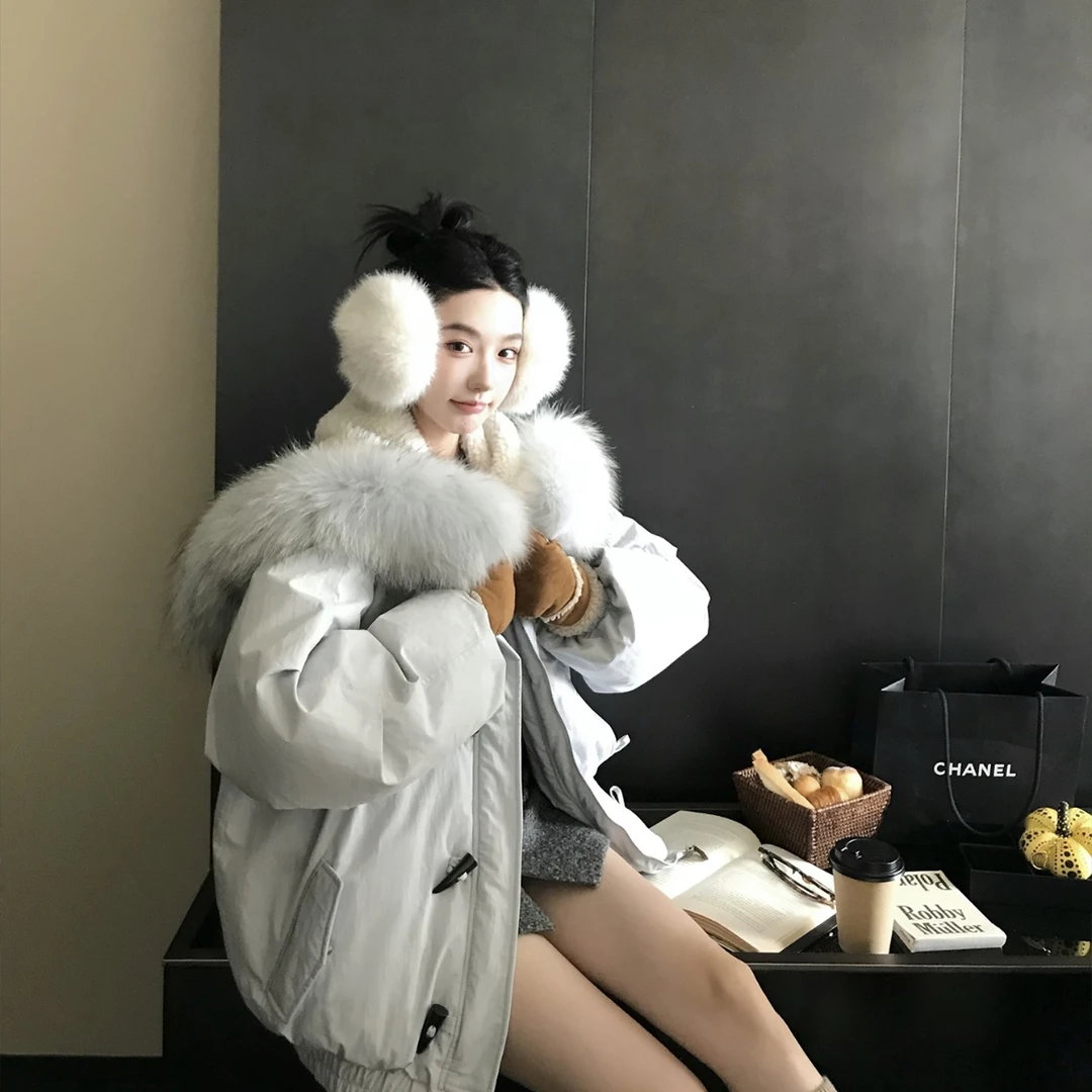 区区欧阳【爆款女明星“小暖炉”升级3.0 貉子毛领90白鸭绒羽绒服