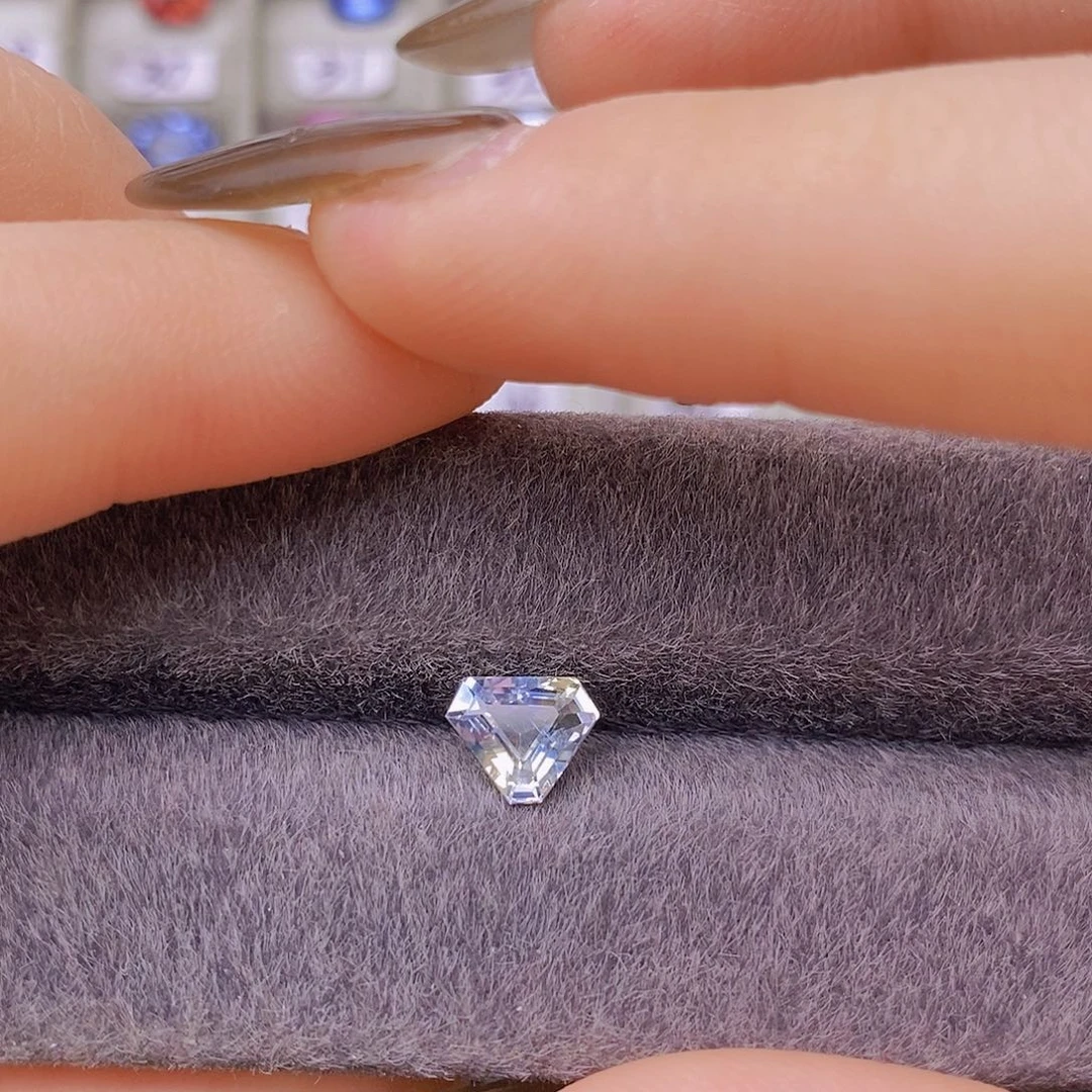 裸石蓝宝石CGRL证书VB蓝黄双色明亮1.42ct/0051