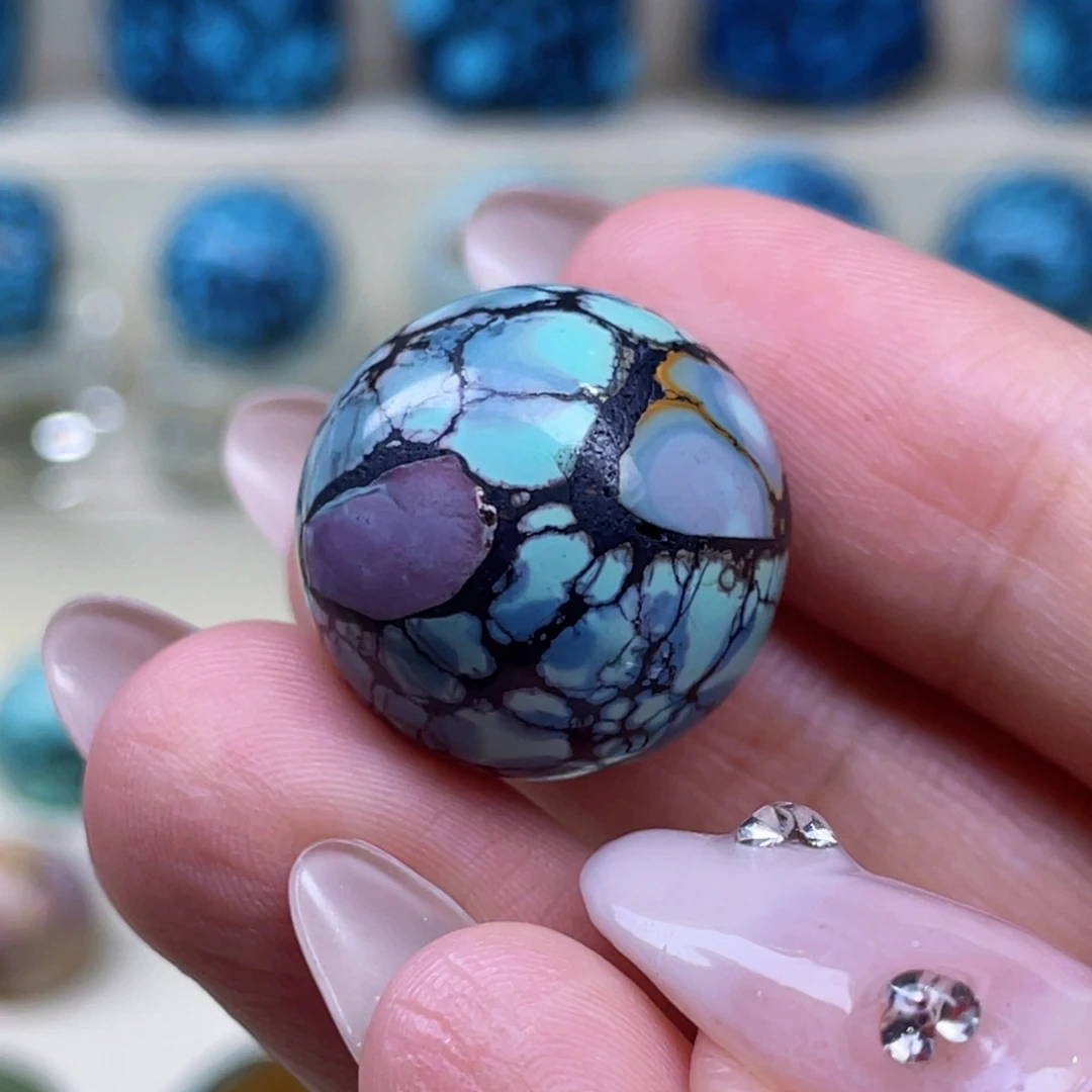 绿松石未镶嵌颈饰