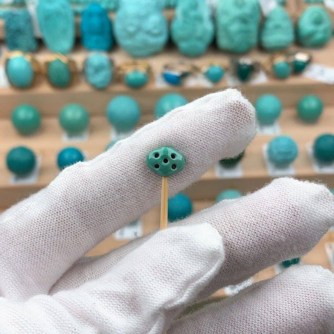 绿松石配饰未镶嵌