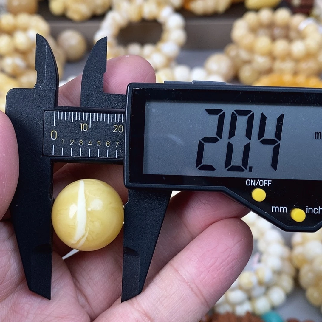 蜜蜡未镶嵌珠宝奇石4.8g