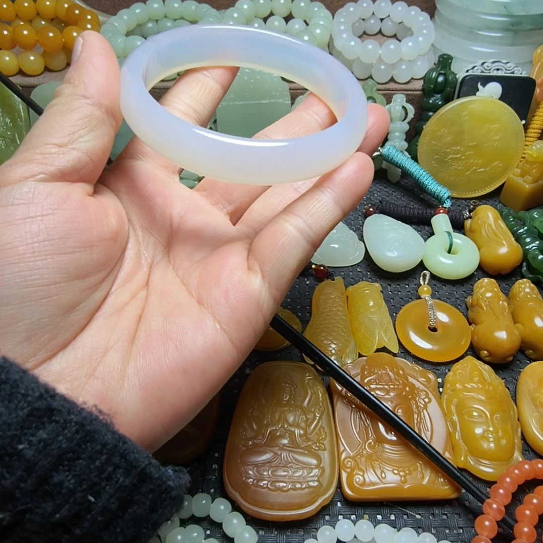 玛瑙/玉髓未镶嵌手镯玉镯