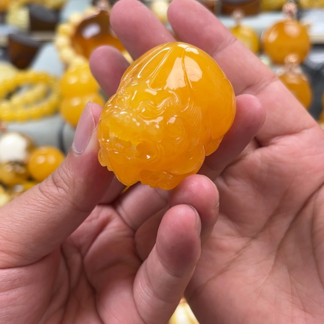 蜜蜡未镶嵌珠宝奇石