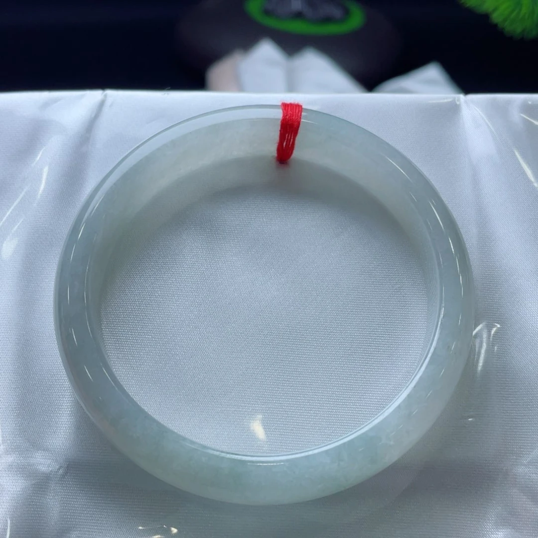 【闪购商品】翡翠手镯未镶嵌60圈