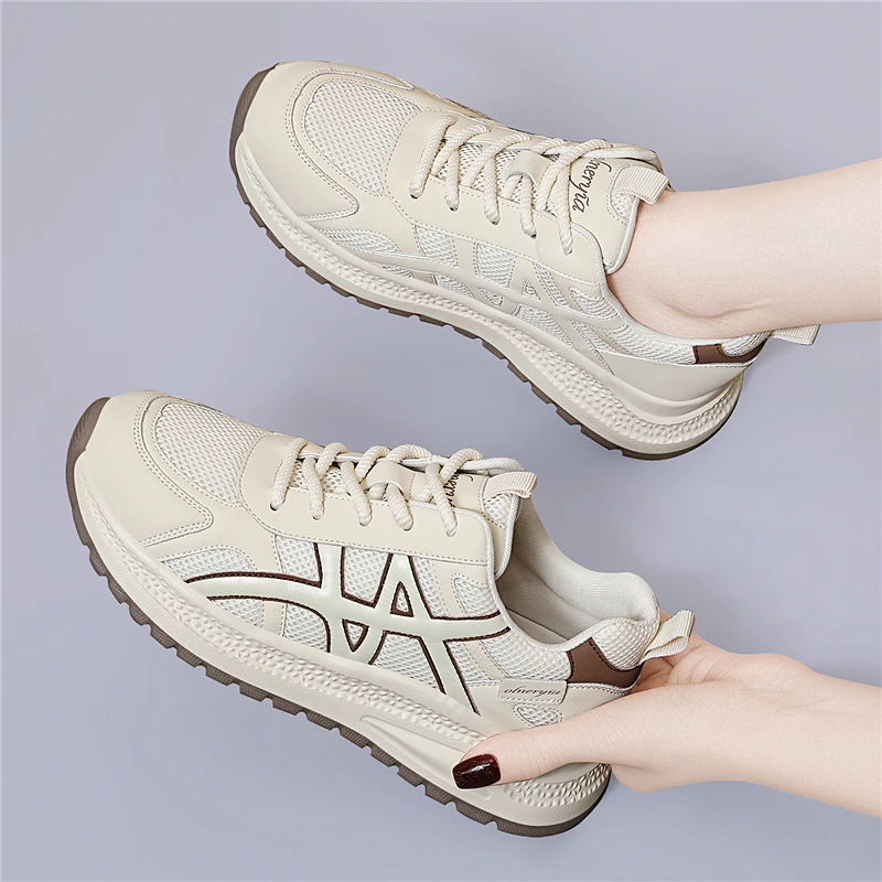 网面透气老爹鞋女2025新款增高轻便厚底阿甘鞋时尚学生休闲运动鞋