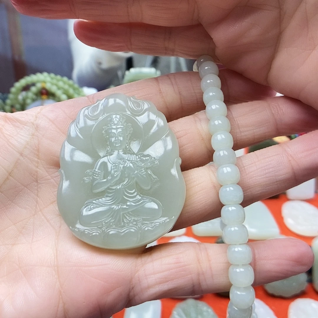 朴***馆和田玉未镶嵌颈饰