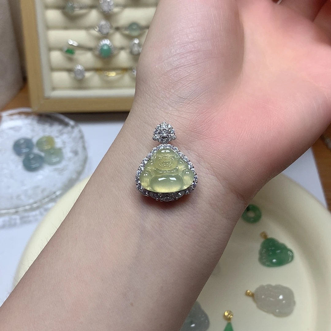 翡翠银S925镶嵌颈饰冰黄翡佛公