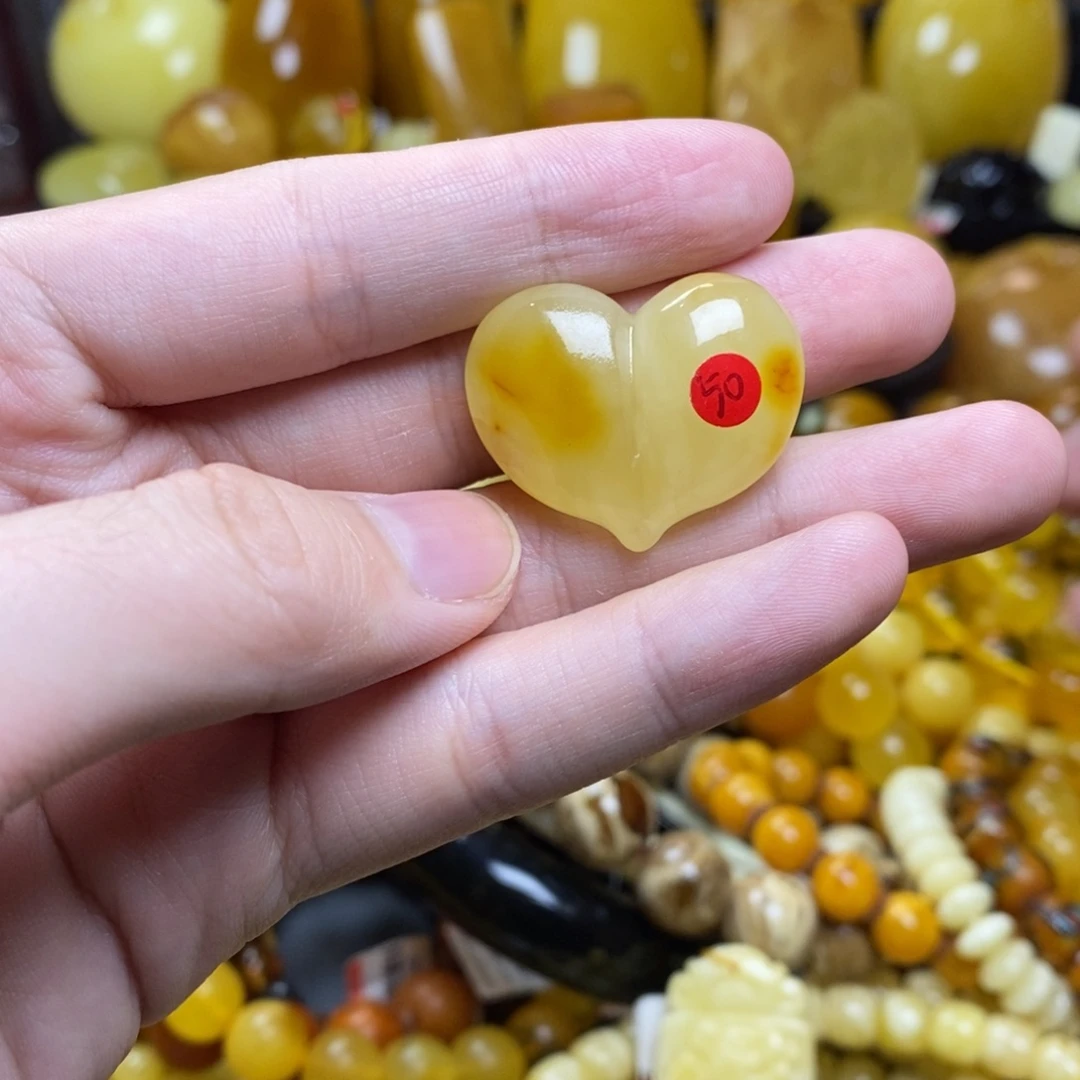 琥珀未镶嵌珠宝奇石