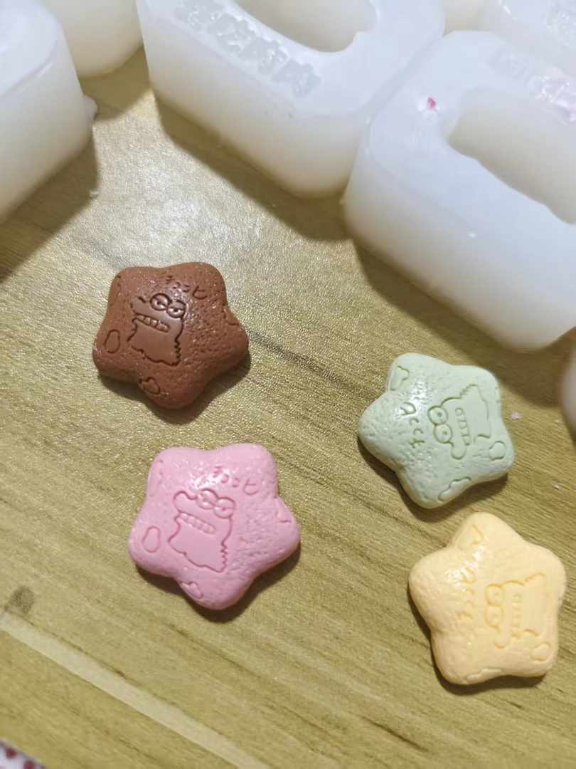 【直播代拆】—小鳄鱼饼干欧双色！！！食品级硅胶捏捏乐小鼻噶解压玩具