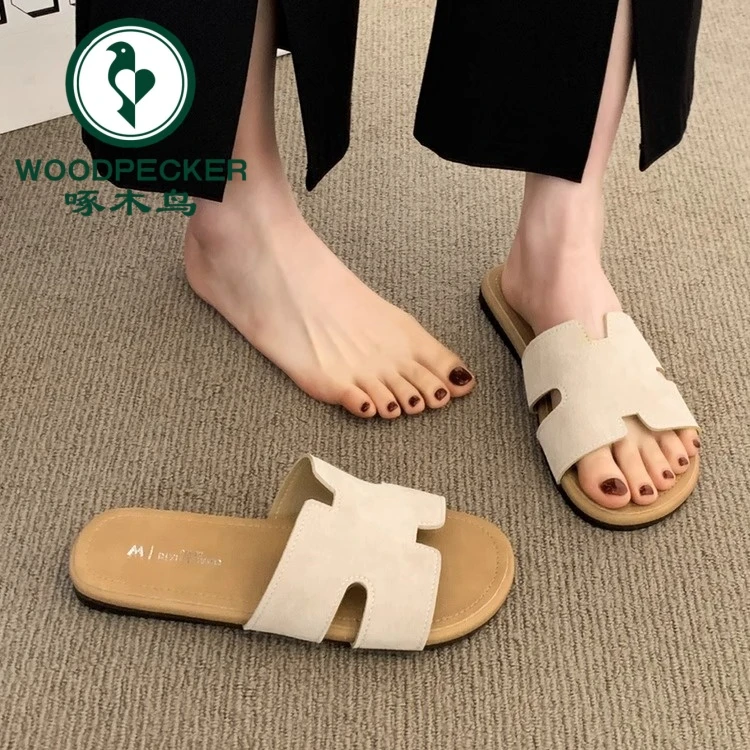 啄木鸟法式绝美平底勃肯凉拖鞋女夏外穿2025新款配裙子沙滩一字拖