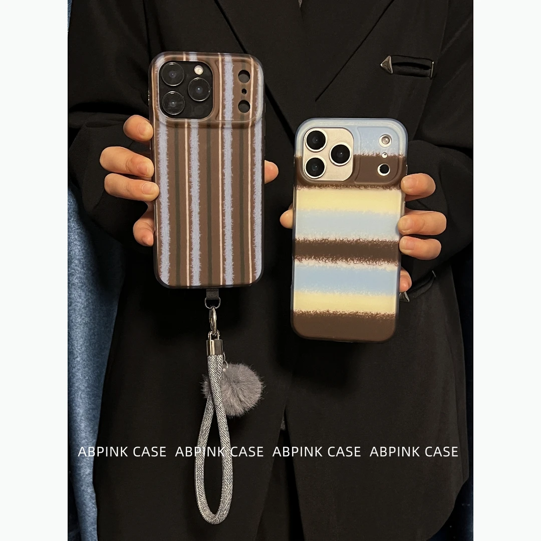 棕蓝条纹磨砂毛球牛仔挂绳适用iPhone17promax苹果16手机壳15女14