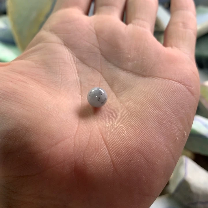 千***岩裸石翡翠天然翡翠