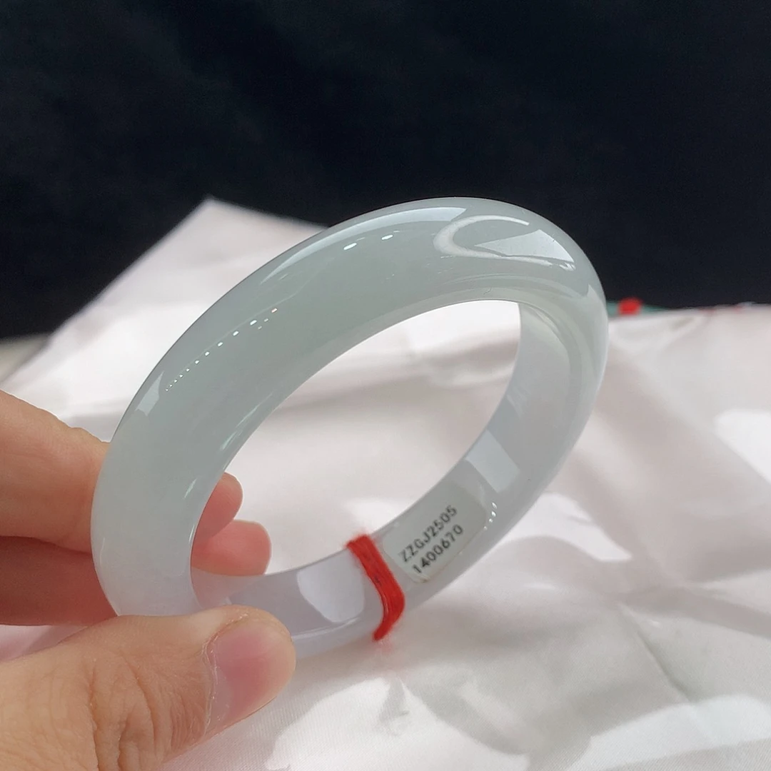 翡翠未镶嵌手镯圈口55.5