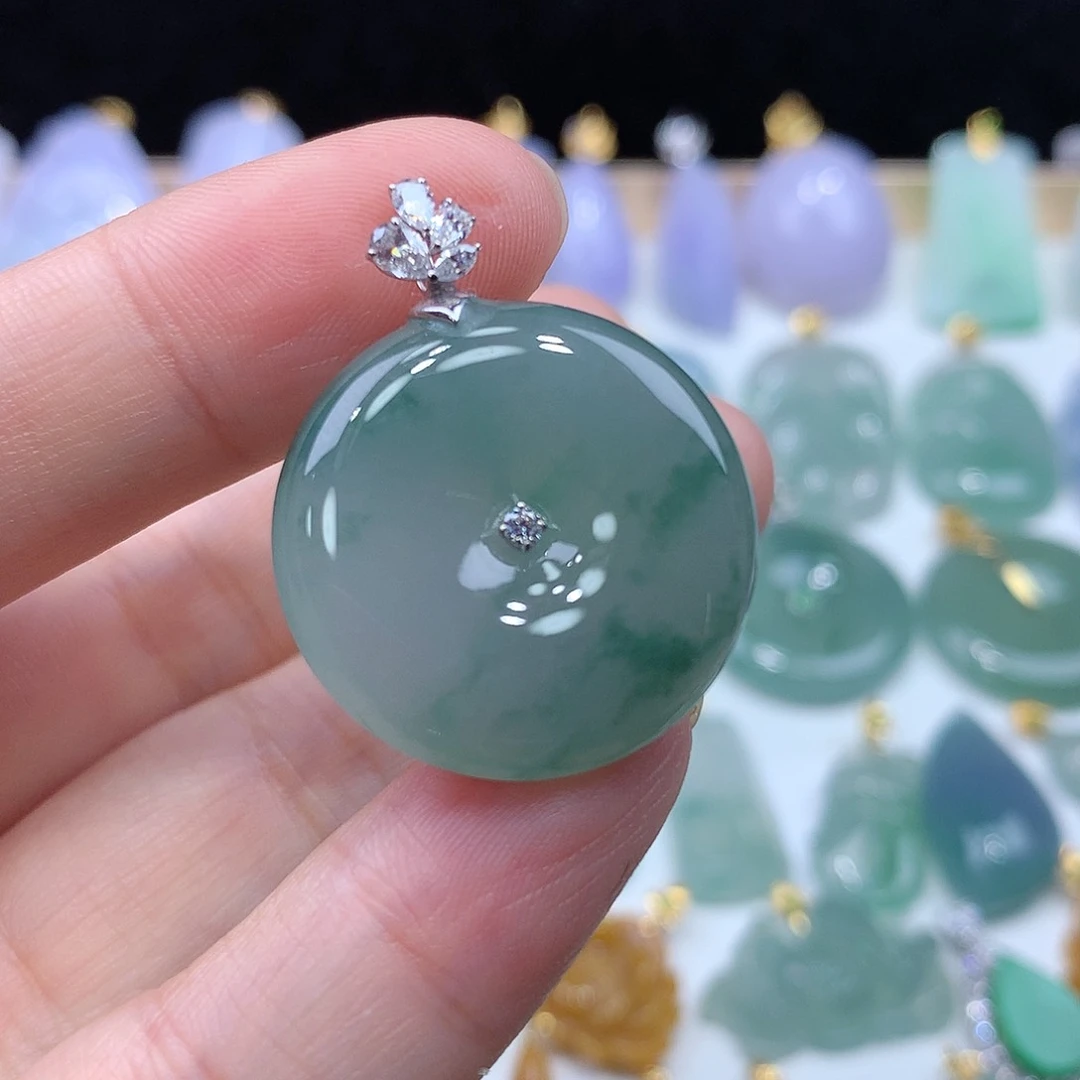 颈饰18K金镶嵌翡翠翡翠