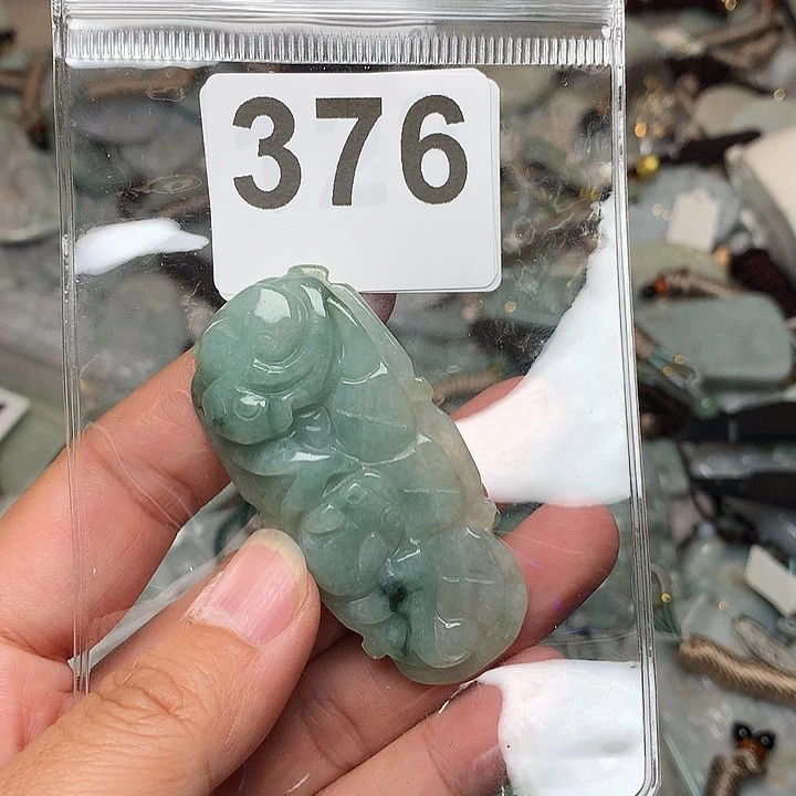 翡翠颈饰未镶嵌z****l翡翠