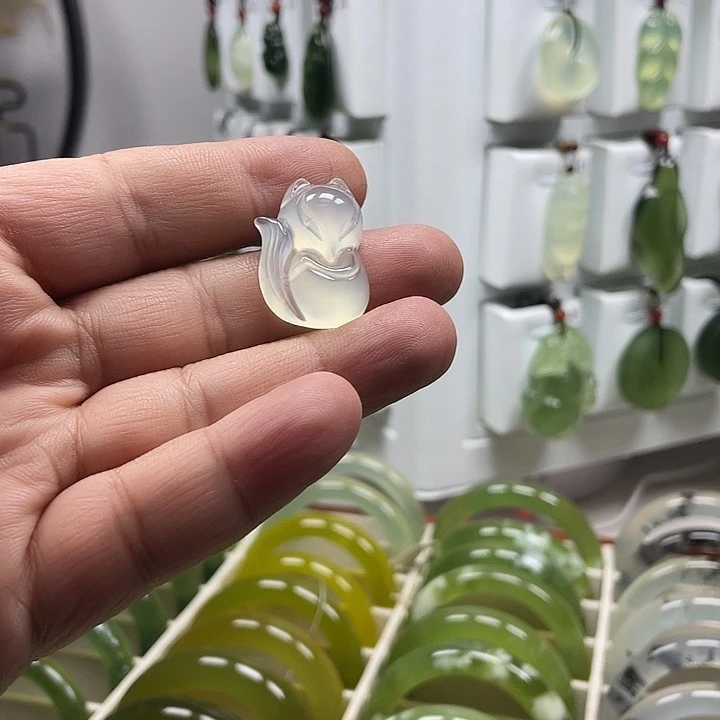 蛇纹石玉合金颈饰