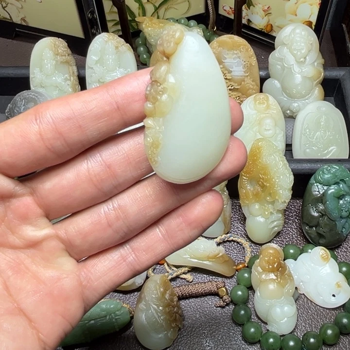 和田玉未镶嵌颈饰