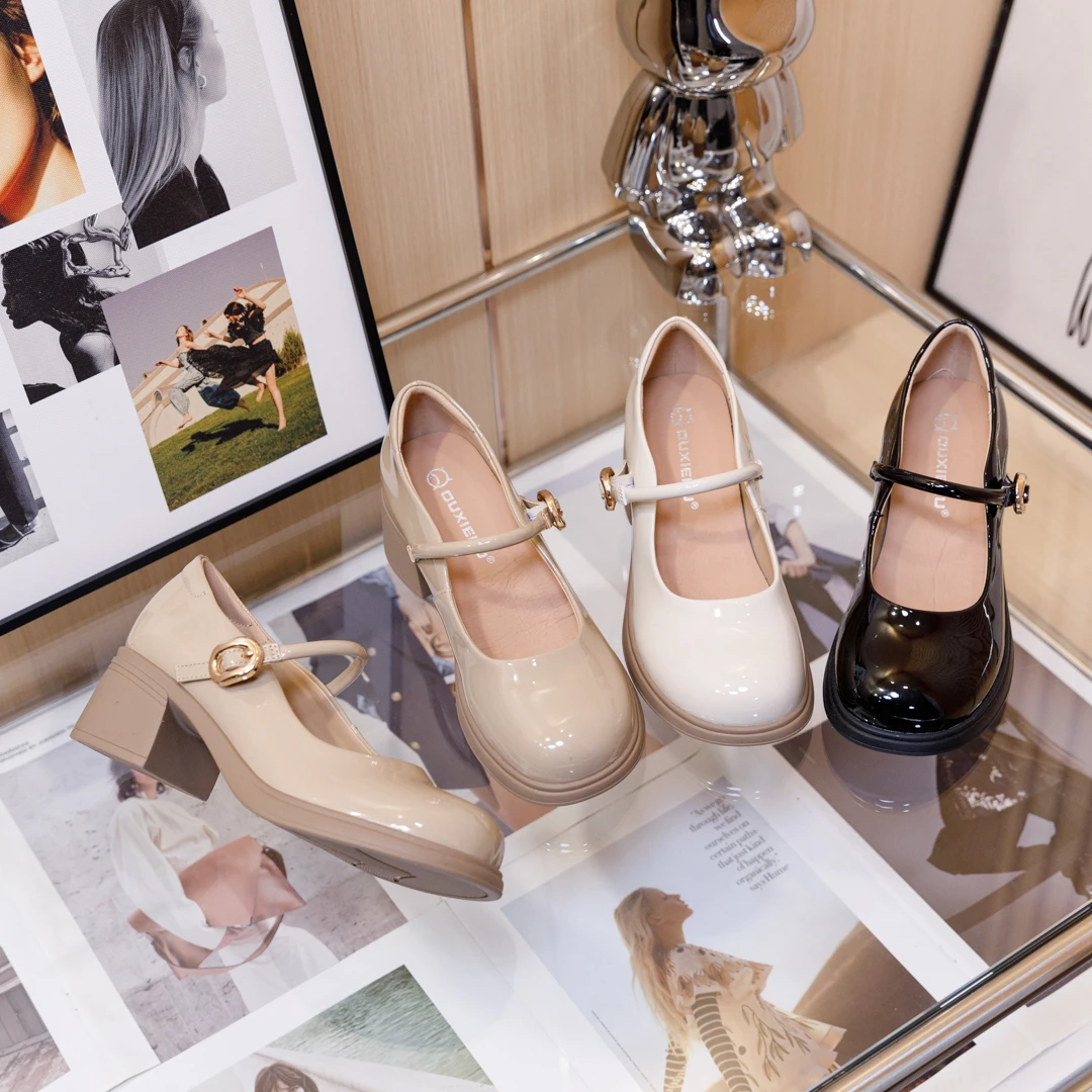 M-556春季新款玛丽珍鞋中跟软底一字带单鞋粗跟增高简约时尚