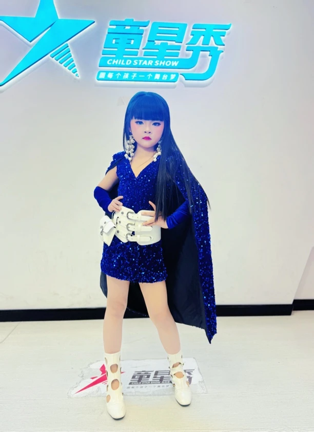 流筑可定制多款颜色亮片外套重工设计模特走秀潮服礼（定制找客服）