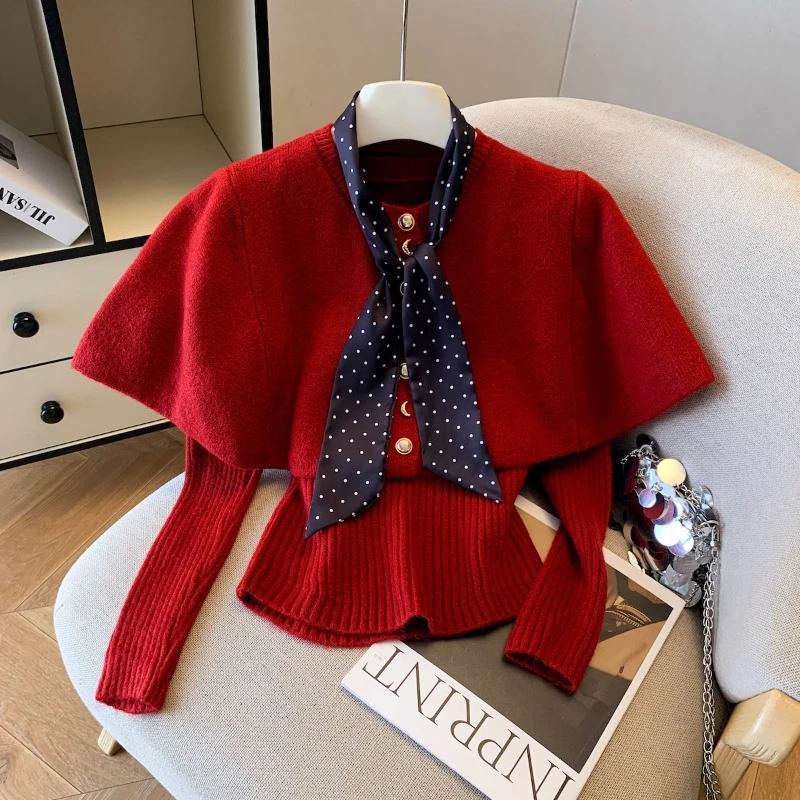韩系穿搭红色斗篷毛衣套装女秋冬2025年新款高级感针织两件套上衣