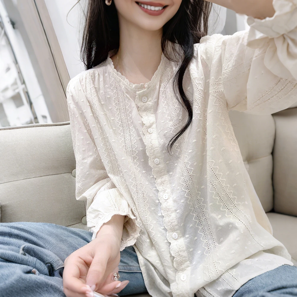 2025秋季新款宽松时尚洋气显瘦圆领蕾丝拼接钩花刺绣纯棉显瘦衬衫
