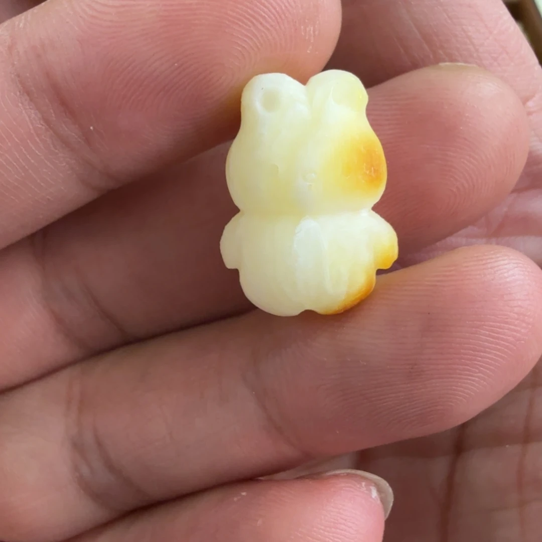 肉***包未镶嵌琥珀裸石天然琥珀蜜蜡