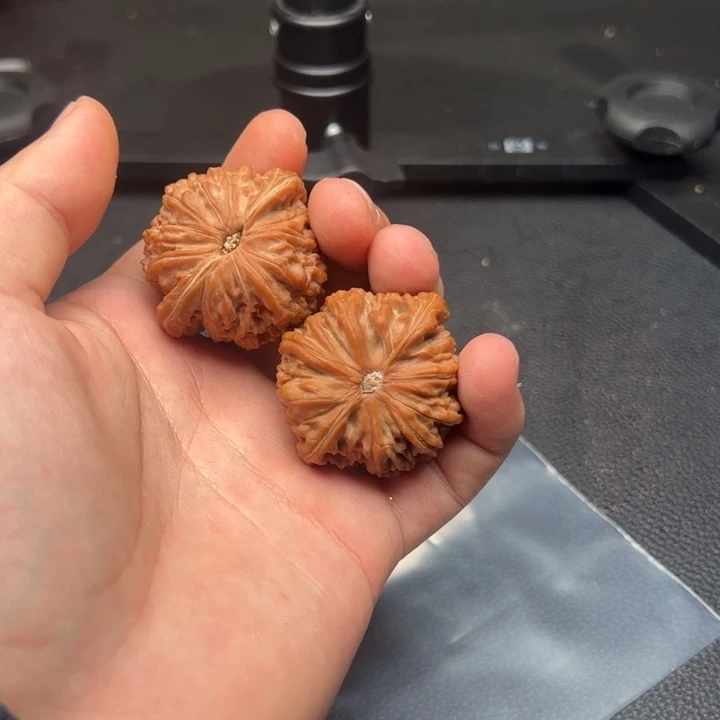 文玩核桃吊坠月****人45号核桃