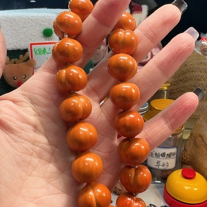 吊坠桃核小屁桃手串