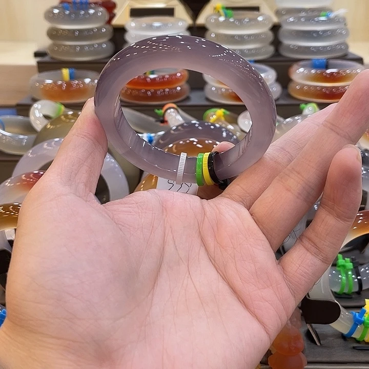 玛瑙/玉髓未镶嵌手镯49