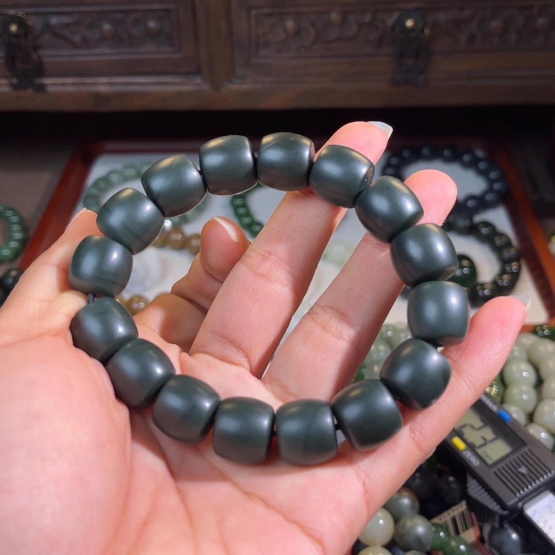 和田玉未镶嵌手链