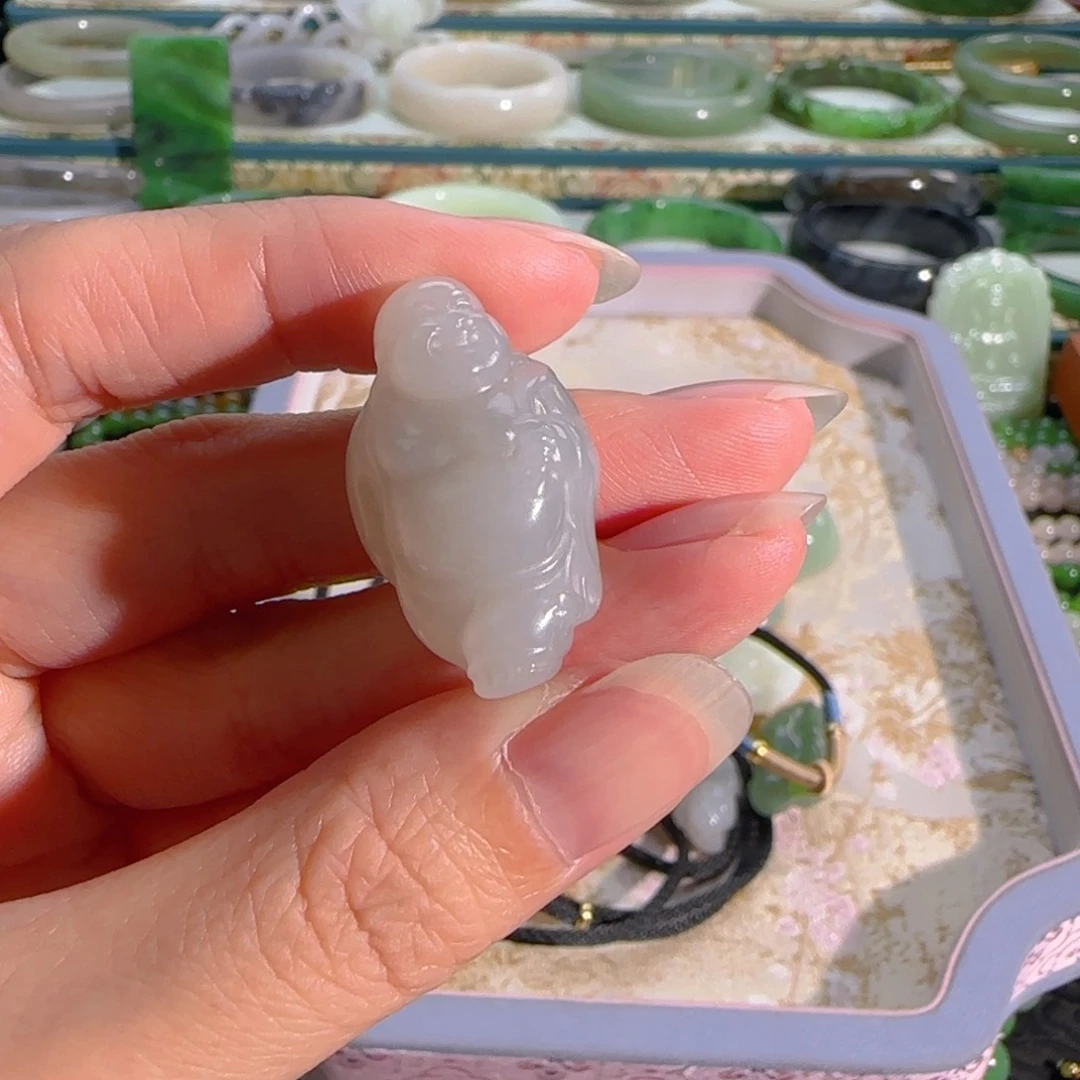 和田玉未镶嵌颈饰依*