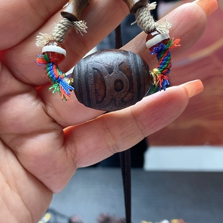 玛瑙/玉髓颈饰合金